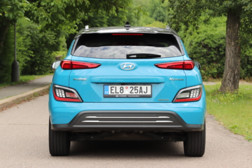 Hyundai-Kona-EV-2021-16