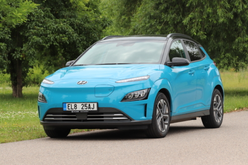 Hyundai-Kona-EV-2021-2