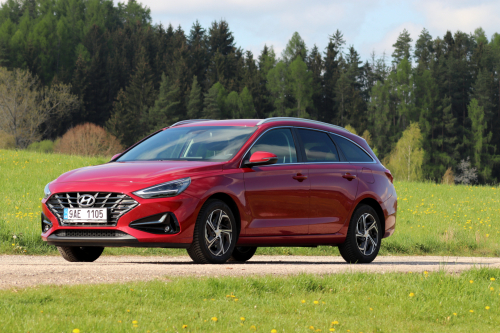 Hyundai-i30-combi-1.5-cvvt-10