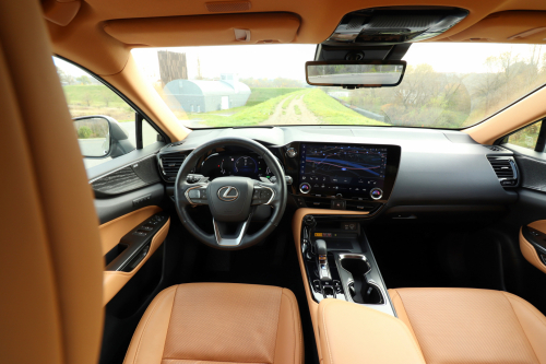 Novy-Lexus-NX-350h-47