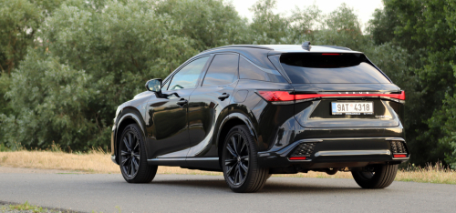 Lexus-RX500h-10