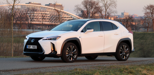 Lexus-UX-2023-17