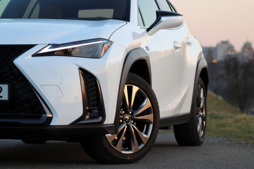 Lexus-UX-2023-29