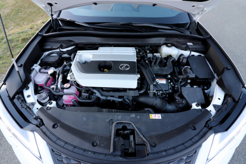 Lexus-UX-2023-45