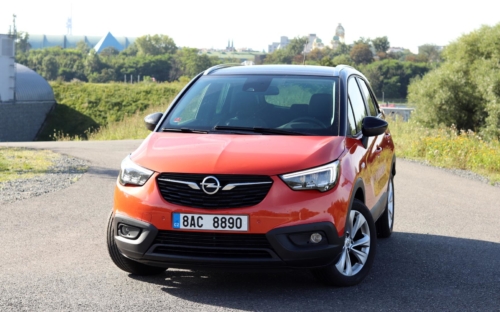 Opel crossland x 2020 (1)