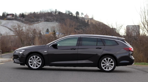 Opel Insignia Sports Tourer 2021 (8)