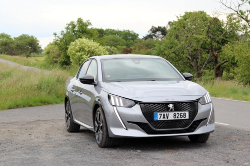 Peugeot 208 GT Line (62)