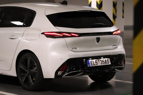 Peugeot-308-GT-10