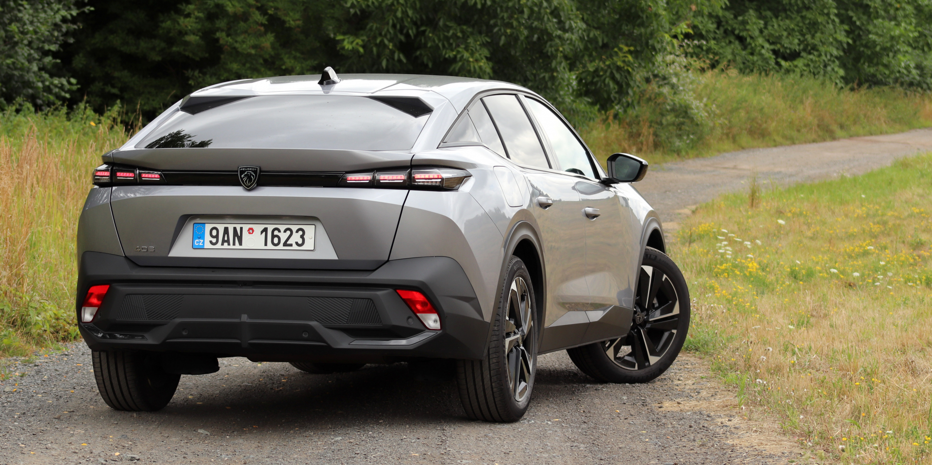 peugeot-408-allure-pack-12