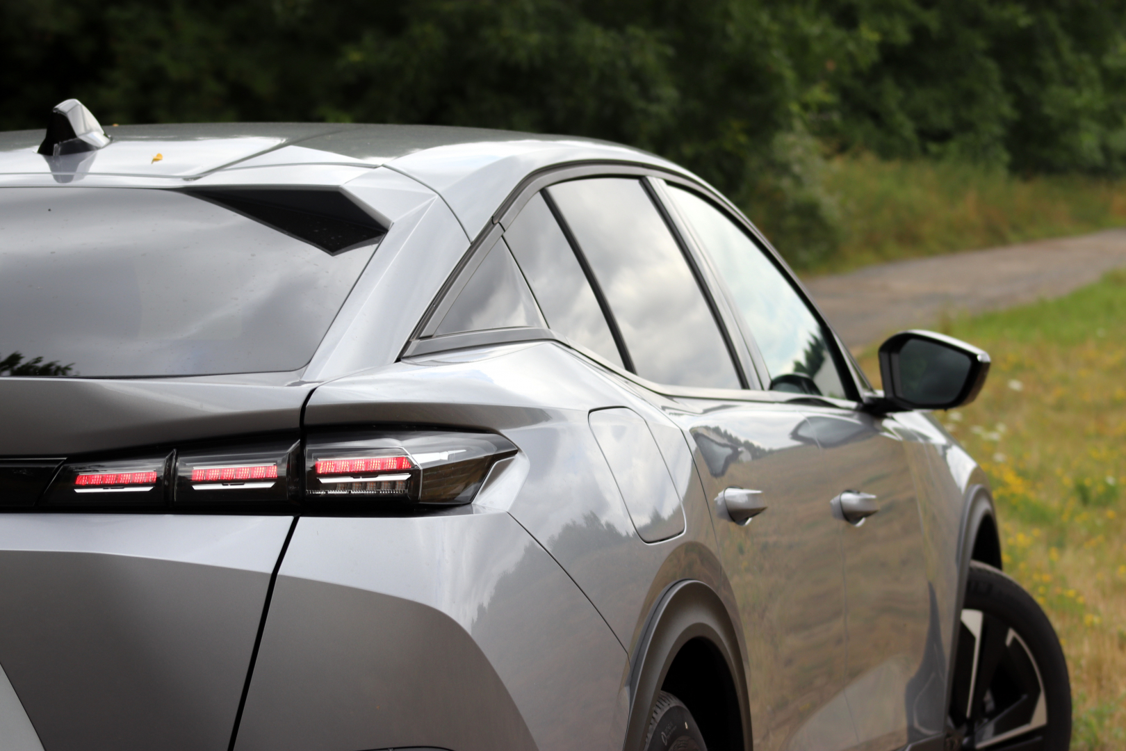 peugeot-408-allure-pack-13