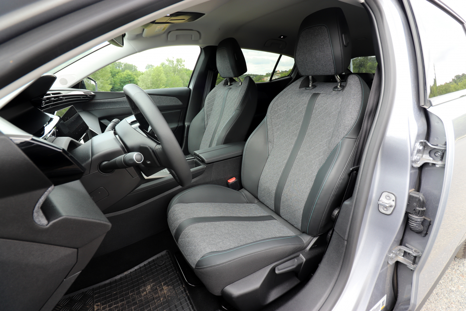 peugeot-408-allure-pack-19