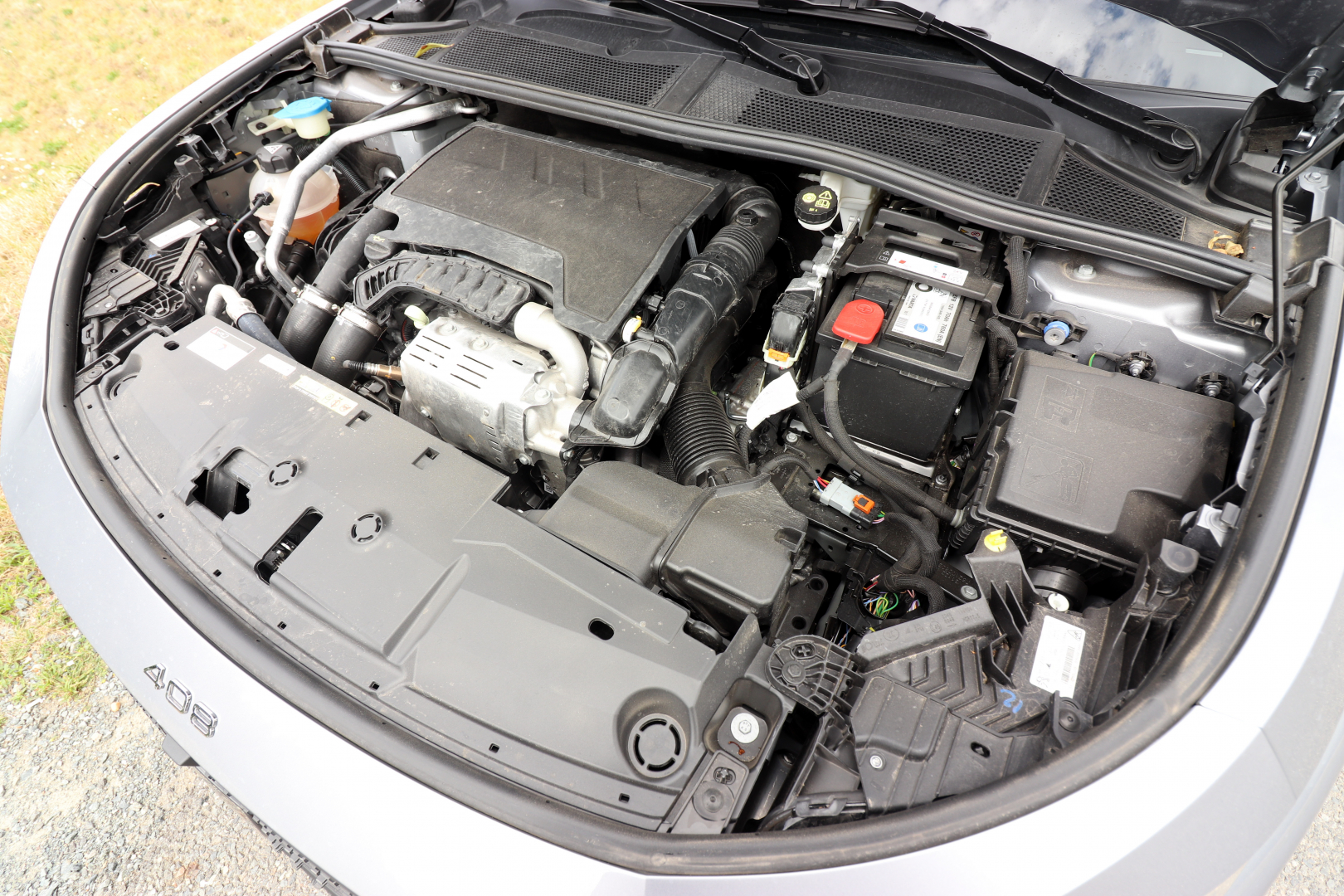 peugeot-408-allure-pack-25