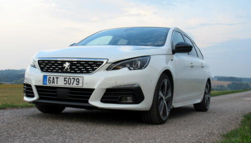 Peugeot 308 SW GT 2018 (1)