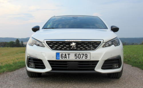 Peugeot 308 SW GT 2018 (2)