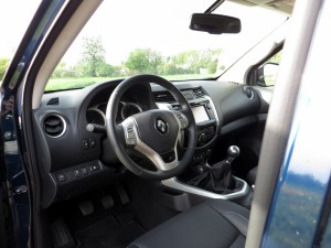 Renault Alaskan 2,3 dci 4x4 2018 (23)