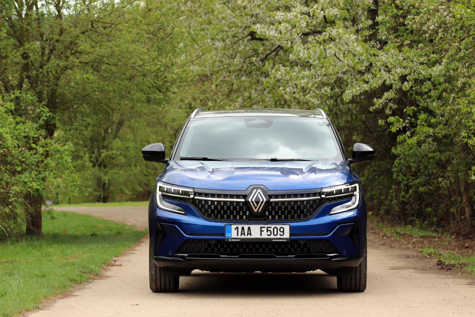 Designový jazyk současných Renaultů umí zaujmout. Model Austral boduje svébytným designem s řadou originálních prvků.