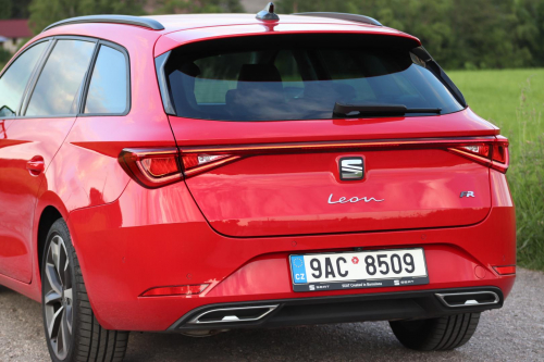 Seat-Leon-Sportstourer-FR-23