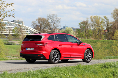 Skoda-Enyaq-Sportline-2023-2