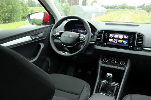 Skoda-Karoq-2026-18