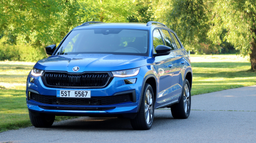 Modrá metalická barva je pro Kodiaq Sportline jako stvořená.