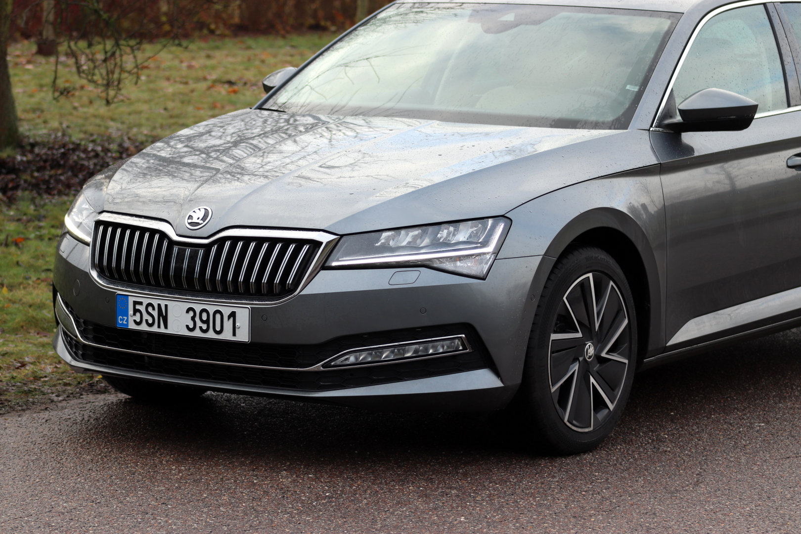 Reprezentativní vzhled, komfort na cestách a maximální spolehlivost. Dobré důvody proč i pro příští leasing pořídit model Superb.