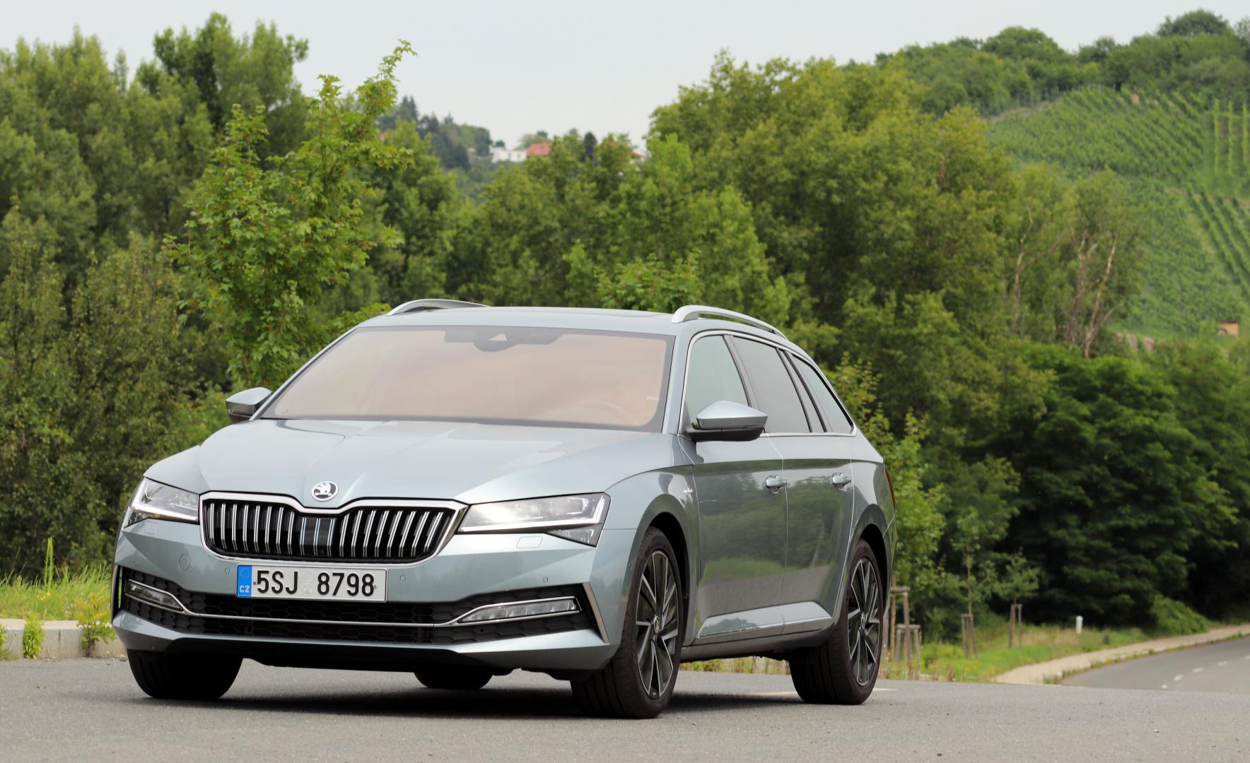 New-Skoda-Superb-LaurinKlement-5