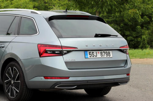 New-Skoda-Superb-LaurinKlement-11