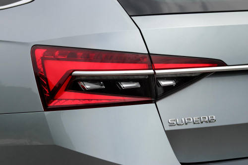 New-Skoda-Superb-LaurinKlement-12