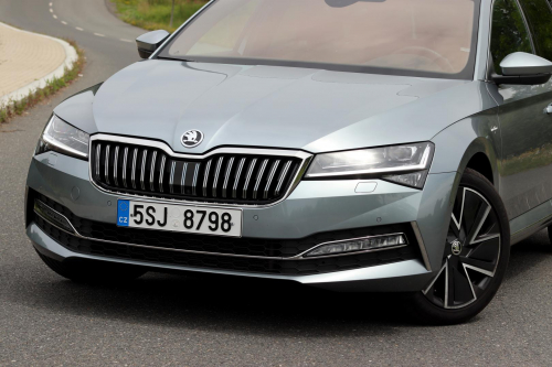 New-Skoda-Superb-LaurinKlement-2