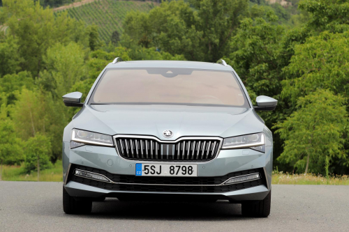 New-Skoda-Superb-LaurinKlement-4