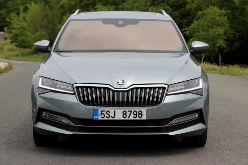 New-Skoda-Superb-LaurinKlement-6