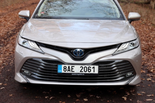 Toyota Camry (3)