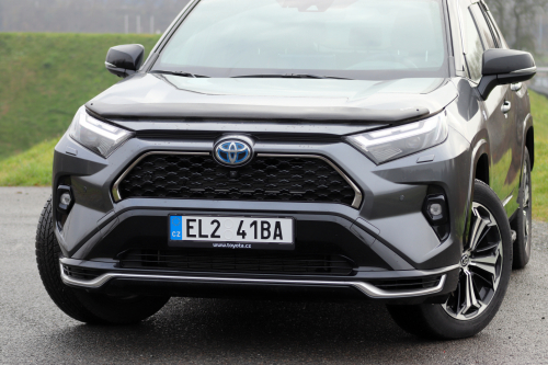 Toyota-RAV4-plug-in-hybrid-2022-16