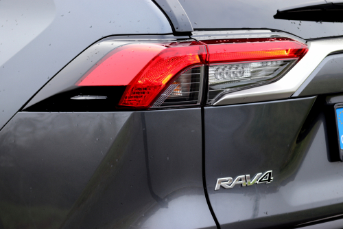 Toyota-RAV4-plug-in-hybrid-2022-5
