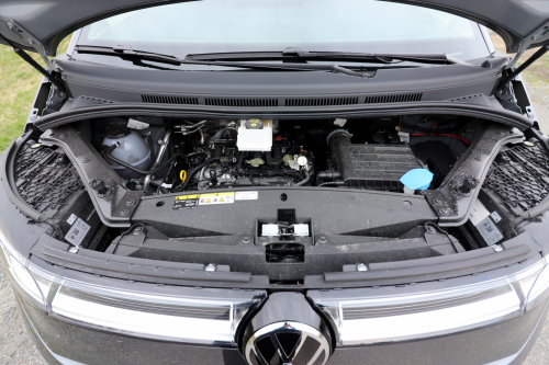 Kromě dvoulitrového benzínu může zákazník volit mezi dvoulitrovým diesel a hybridním pohonným ústrojím s benzínovou čtrnáctistovkou TSI.