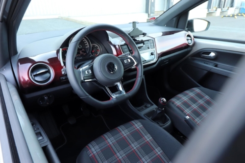 Volkswagen up! GTI (49)