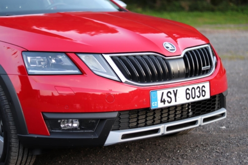 Škoda Octavia Scout 2019 (13)