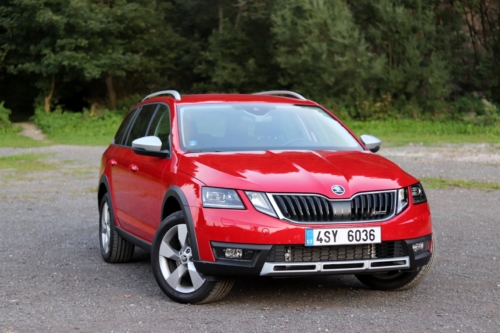 Škoda Octavia Scout 2019 (7)