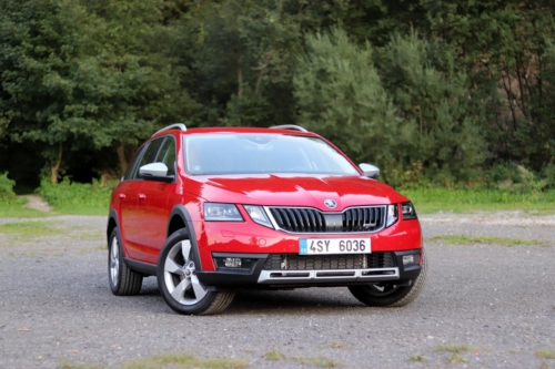 Škoda Octavia Scout 2019 (8)