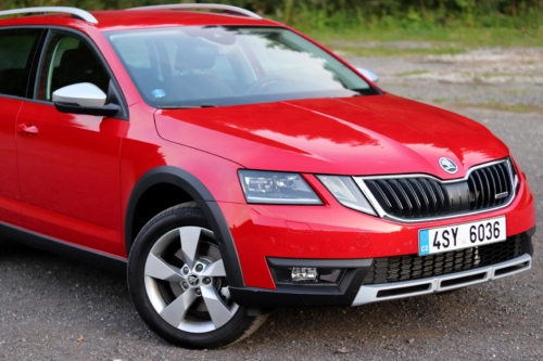 Škoda Octavia Scout 2019 (9)