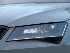 Škoda Superb Combi 2018 (15)