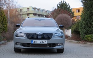 Škoda Superb Combi 2018 (18)