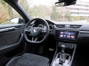 Škoda Superb Combi 2018 (33)