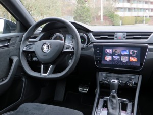 Škoda Superb Combi 2018 (36)