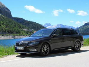 Škoda Superb Combi 2.0 tdi 4x4 (10)