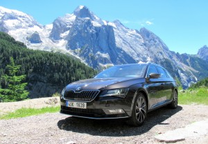 Škoda Superb Combi 2.0 tdi 4x4 (2)