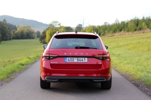 Škoda Superb Combi Sportline (13)