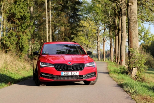 Škoda Superb Combi Sportline (8)