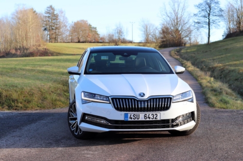 Škoda Superb LaurinKlement 2020 (1) (1)