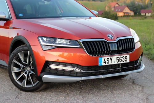 Nová Škoda Superb 2020 (27) (1)